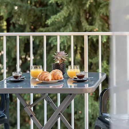 New T2 Proche Monaco, Centre Ville, Magnifique Terasse * Roquebrune-Cap-Martin