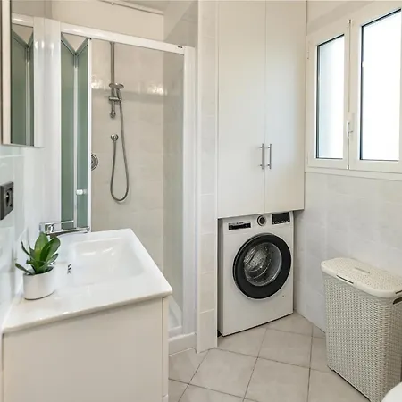 New T2 Proche Monaco, Centre Ville, Magnifique Terasse * Roquebrune-Cap-Martin